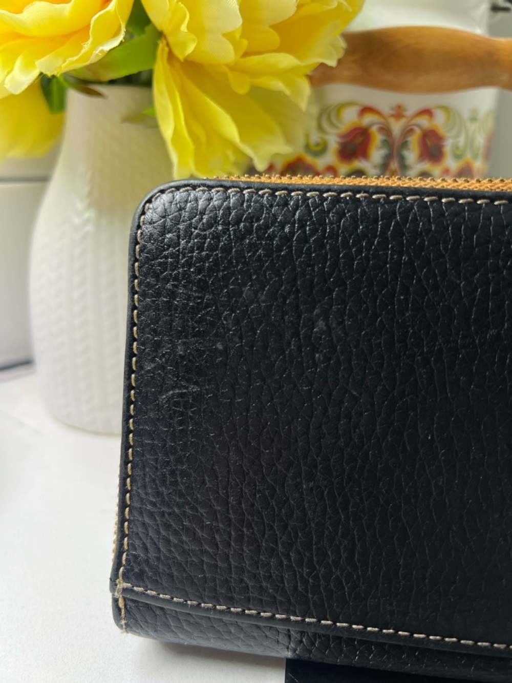 Dooney & Bourke | Pebble Grain Zip Around Wallet | Black | Large - Picture 3 of 15